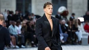 WORST OUTFIT EVER?! Joe Burrow SLAMMED for Kentucky Derby Fashion Disaster - The Internet Is BRUTAL!