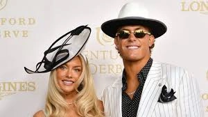 STEALING THE SHOW! Jaxson Dart OUTSHINES Joe Burrow at Kentucky Derby - NFL Stars Bring the DRAMA!